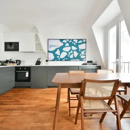 Cozy And Chic 1br Near Champs Elysees * باريس