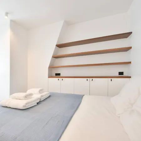 Cozy And Chic 1br Near Champs Elysees * باريس